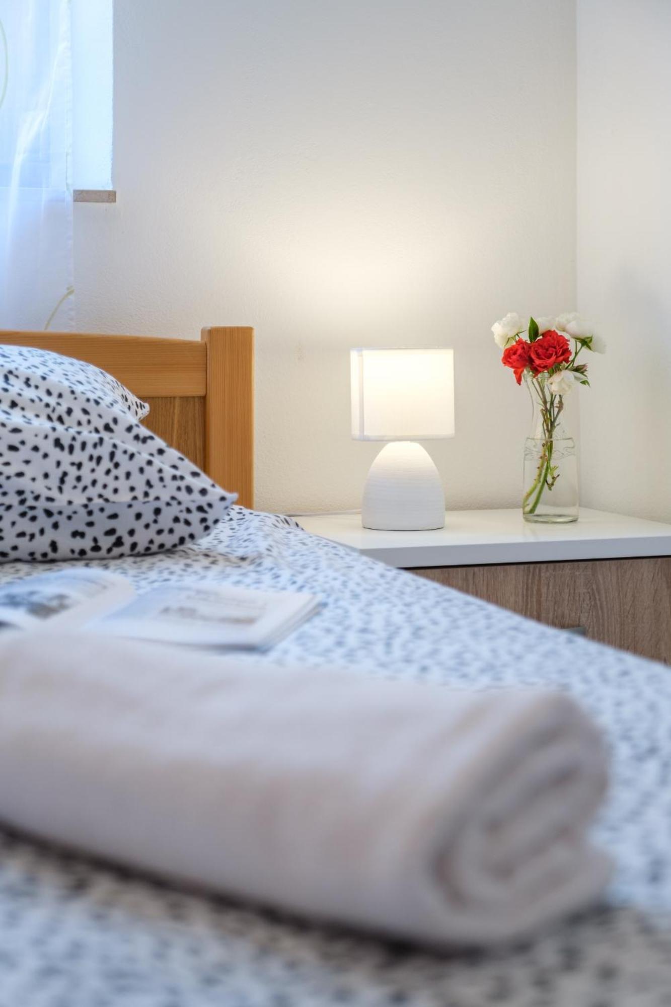 Apartments By The Sea Sumartin, Brac - 2952 객실 사진